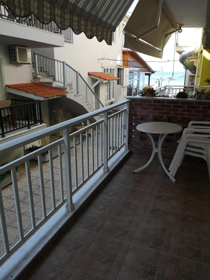 Gatos Beach Hotel Пефкохори Екстериор снимка